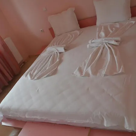 Хотел комплекс екзотика Лозенец