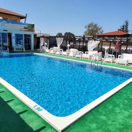 Complex Exotica Hotel