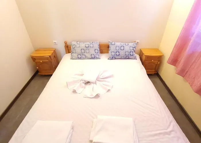 Complex Exotica Lozenets