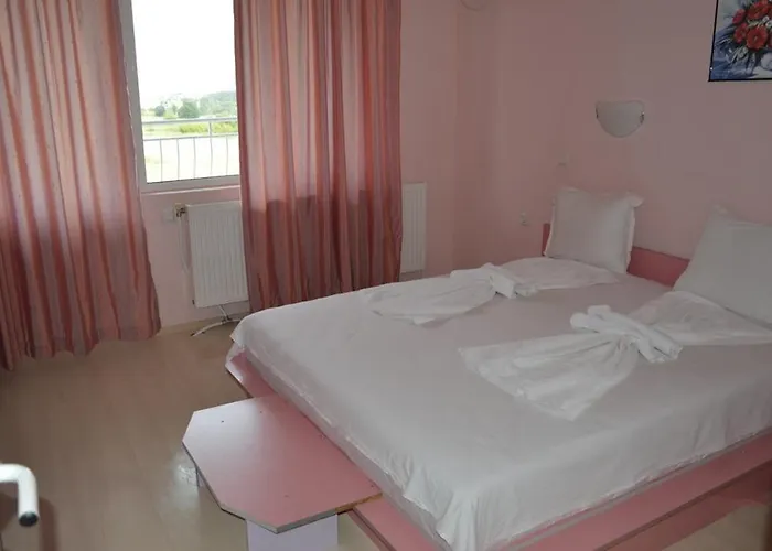 Complex Exotica Hotel